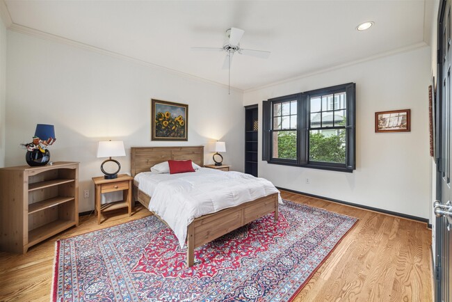 Building Photo - 2154 Avalon Pl