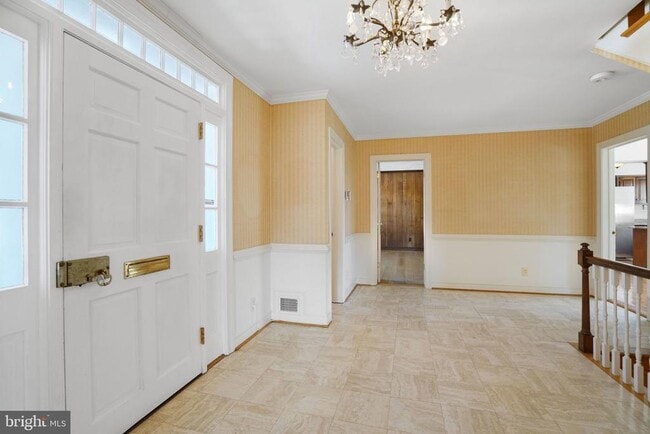 Building Photo - 513 Cathedral Dr