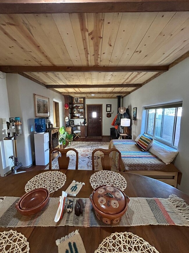 Building Photo - 945 Agua Fria St