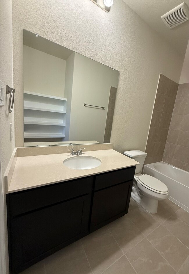 Building Photo - 11840 E Gate Dr