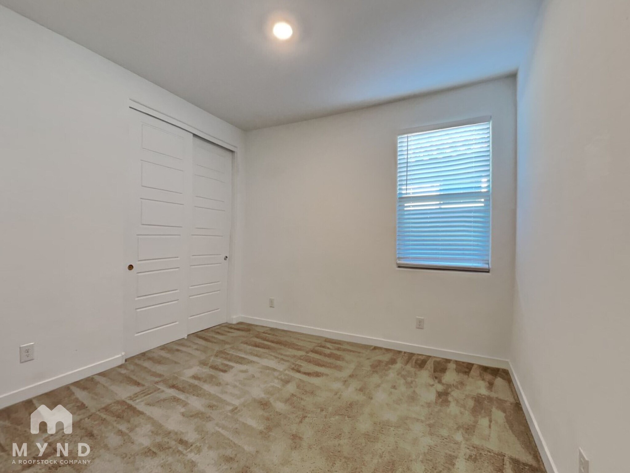 Building Photo - 19353 W Elm St