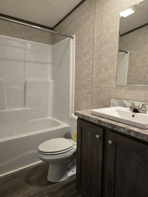 Building Photo - 13 N Roxbury Dr