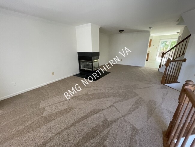 Building Photo - 865 Tall Oaks Square