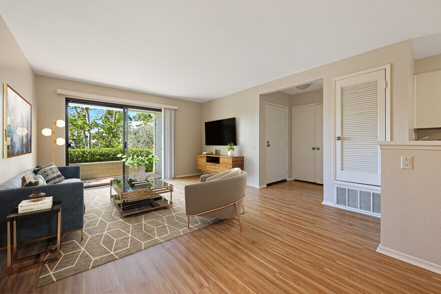 Virtually Staged - 12283 Carmel Vista Rd