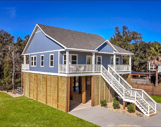 Building Photo - 135 Brady Dr