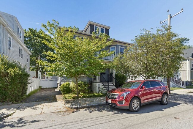 Building Photo - 28 Glenrose Rd