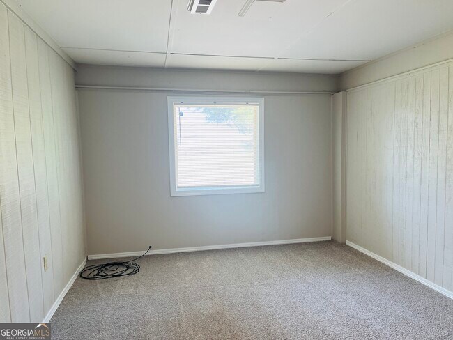 Building Photo - 2270 Pope Rd