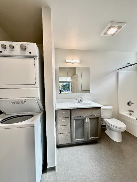 Building Photo - 1925 S I St