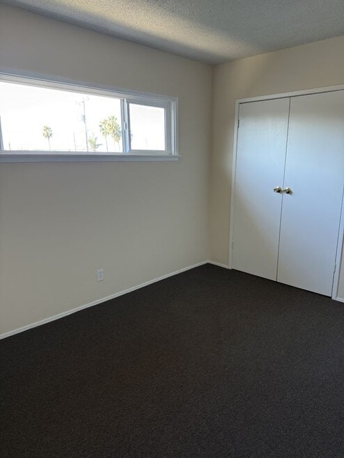 Building Photo - 2029 Delaware Ave