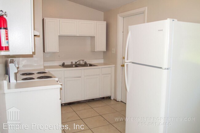 Building Photo - 3 br, 1 bath House - 1333 Hutchinson Avenue