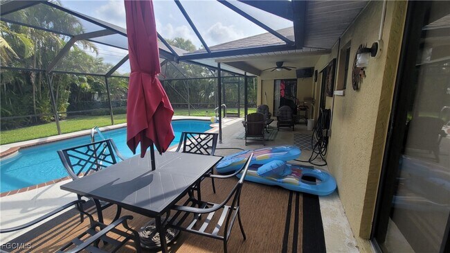 Building Photo - 1929 NE 2nd Terrace