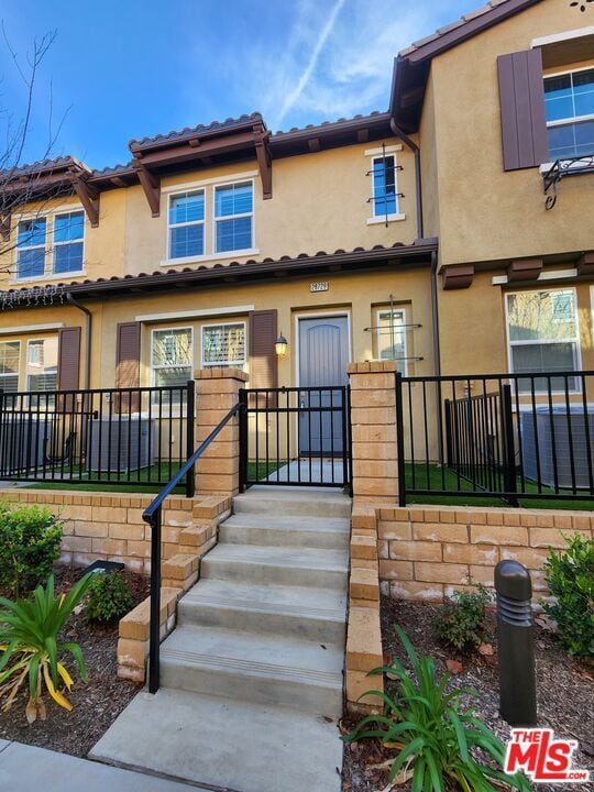 Building Photo - 28729 Jardineras Dr