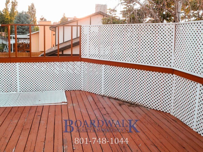 Building Photo - Spectacular home in Cottonwood Heights!