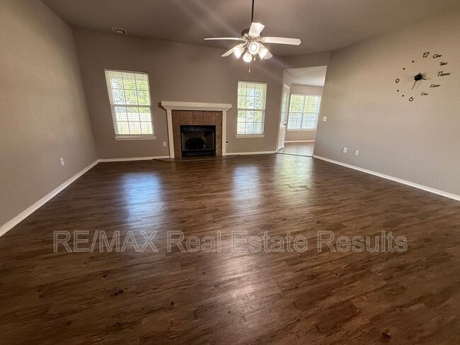 Building Photo - 420 Spicewood Trail