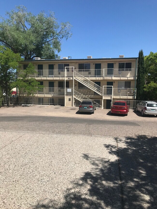 Building Photo - FIRST MONTH RENT FREE! - ALL UTILITIES INC...