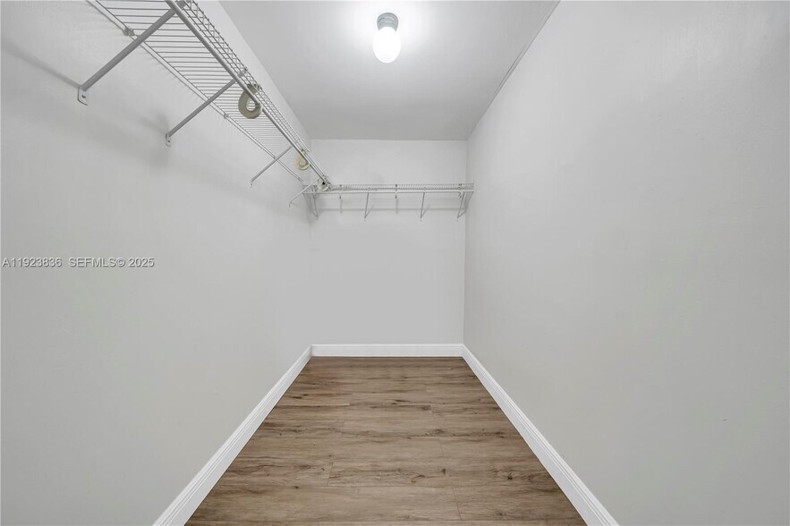 Building Photo - 6864 SW 114th Pl