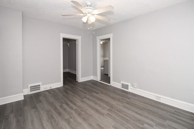 Building Photo - 3071 W 111th St