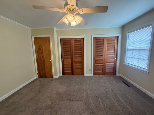 Building Photo - 215 Lesesne Dr