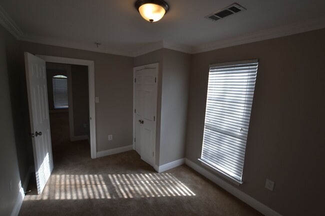 Building Photo - Zachary School District!  Newly remodeled 4 bedroom, 2.5 bath near downtown Zachary