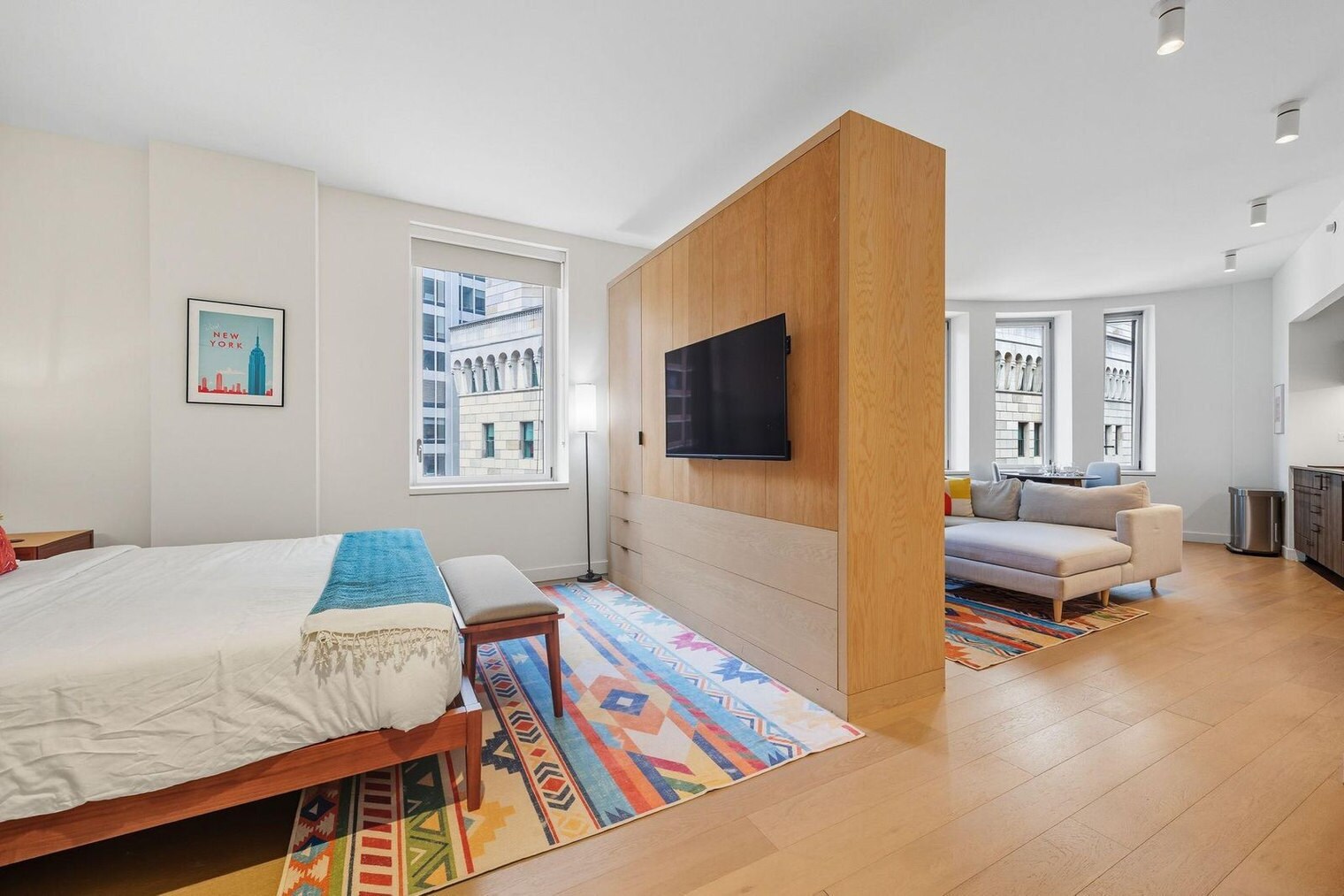 Building Photo - 84 William St