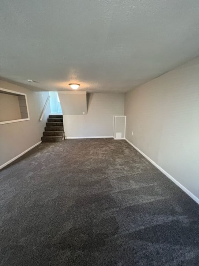 Building Photo - 5441 Deforest Dr