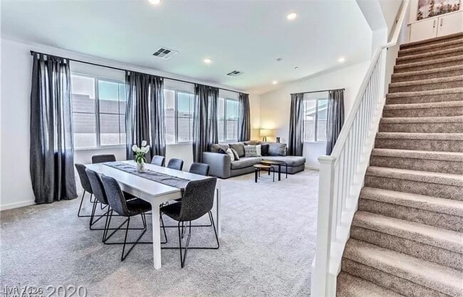 Building Photo - 817 Piermont court