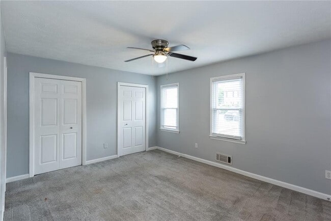 Building Photo - 760 Indian Lake Dr NW