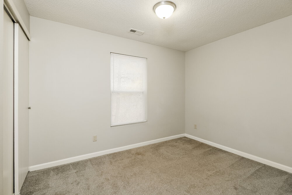 Building Photo - 1907 Dunsmore Ln