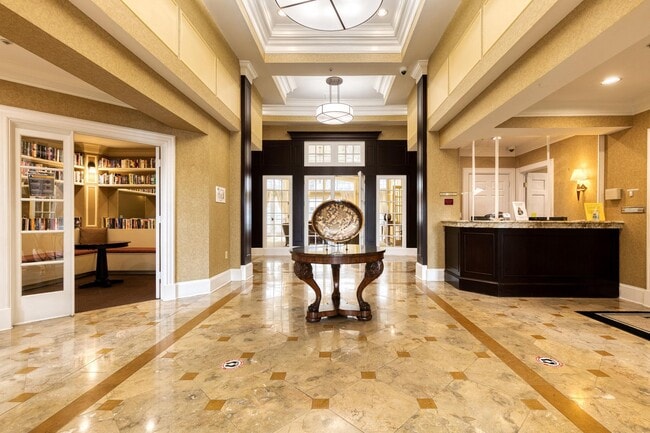 Building Photo - 400 Symphony Cir