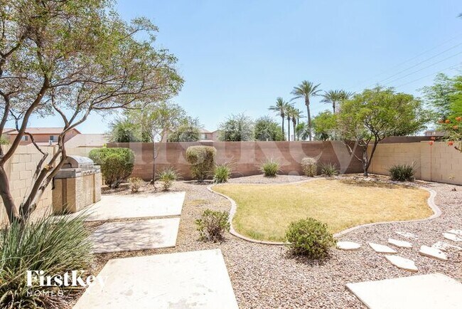 Building Photo - 1293 W Agrarian Hills Dr
