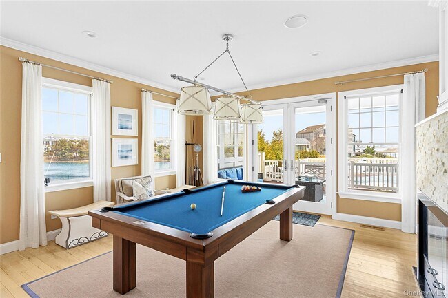 Building Photo - 176 Beach Ln