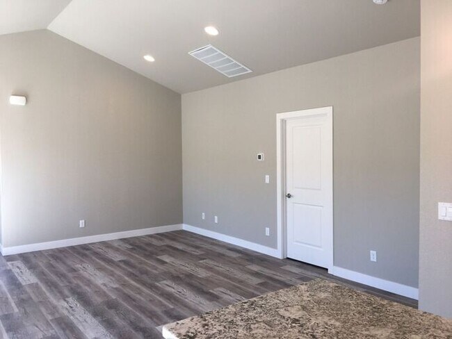 Building Photo - Built 2020! NW Reno Single Story House