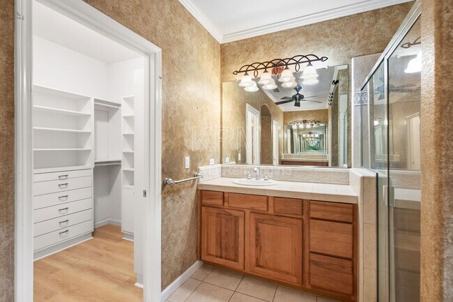 Building Photo - 5956 St Andrews Dr