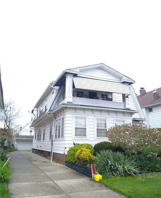 Building Photo - 2058 Bunts Rd