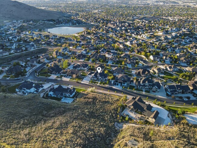 Building Photo - Luxurious Herriman 6 Bed with Indoor Court, Theater & Stunning Views!!!