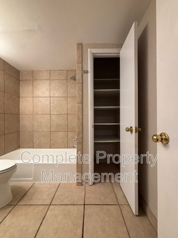 Building Photo - 55 Hanover Cir