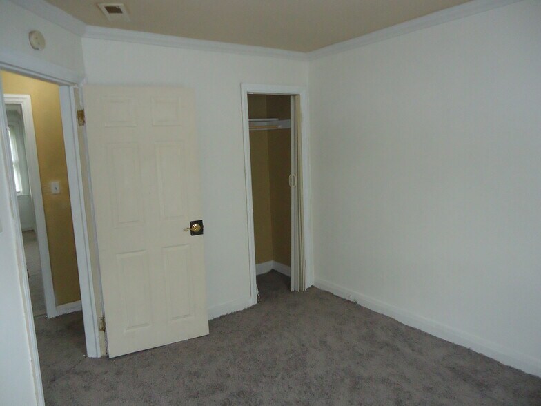 Bedroom 1 - 4024 Hilton Rd