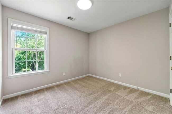 Building Photo - 7260 Foxberry Ct