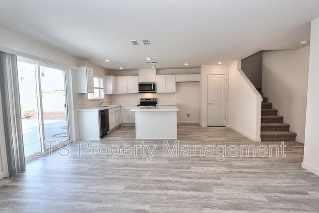 Building Photo - 8312 Whippersnapper Way