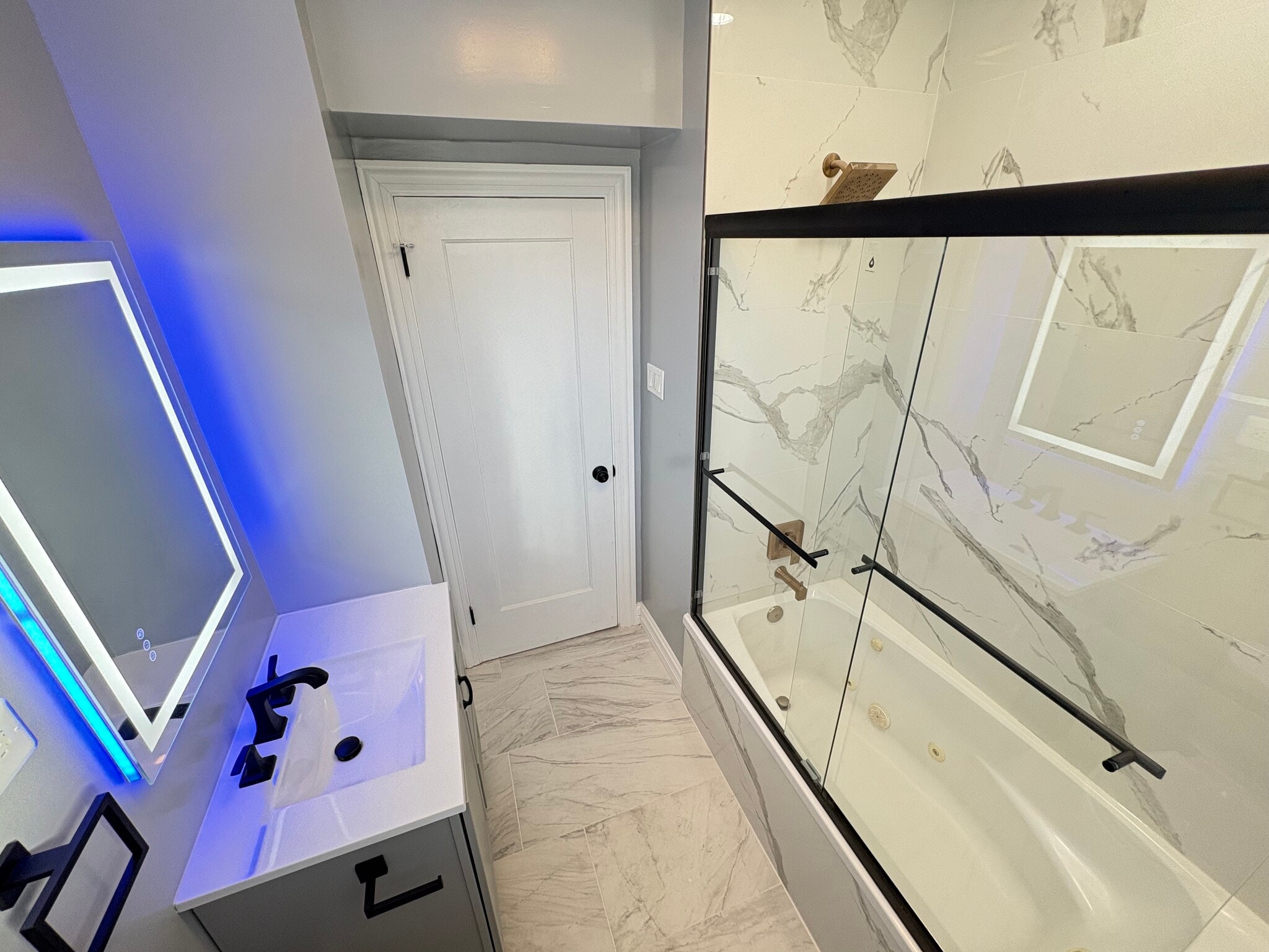 Building Photo - 2026 W McLean Ave