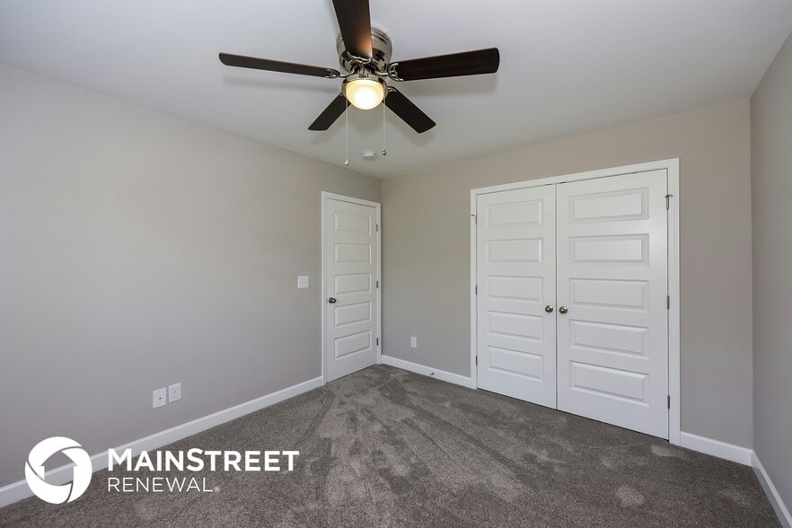 Building Photo - 120 Lynn Dr