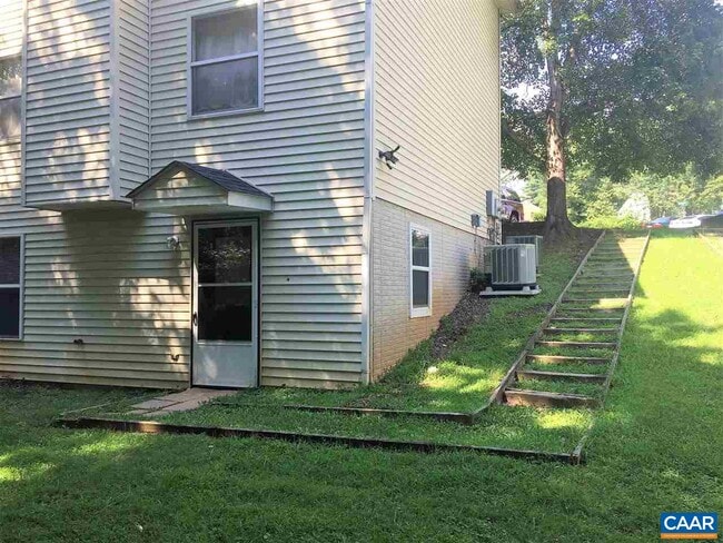 Building Photo - 104 Morris Paul Ct