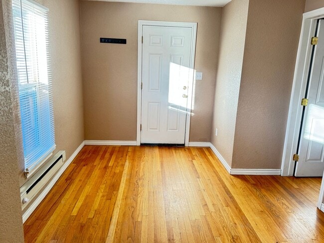 Building Photo - 2 BEDROOM, 1 BATHROOM SINGLE FAMILY HOME CLOSE TO DOWNTOWN CHEYENNE