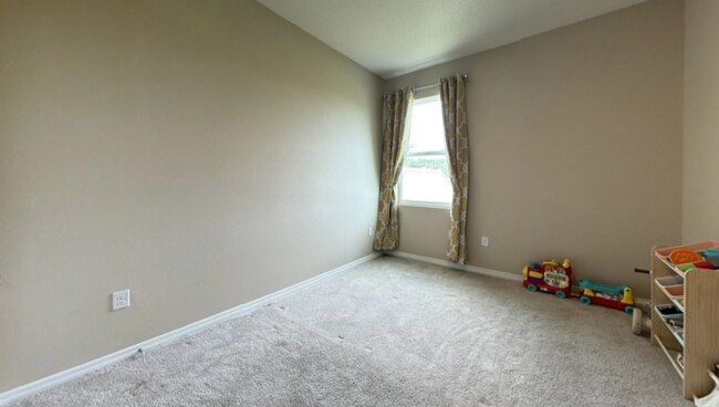 Building Photo - 13781 Wineberry Dr