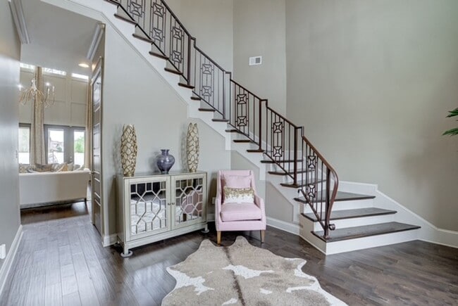 Building Photo - Winslow Cove Furnished Executive Estate with Pool