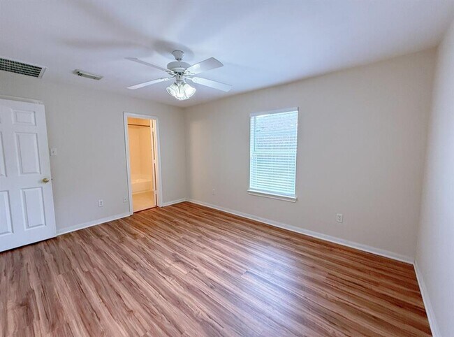 Building Photo - 5328 Tallowpine Terrace