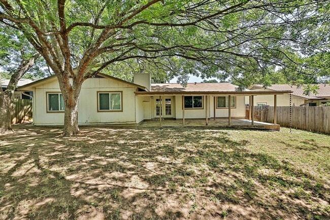 Building Photo - 3707 Tarragona Ln
