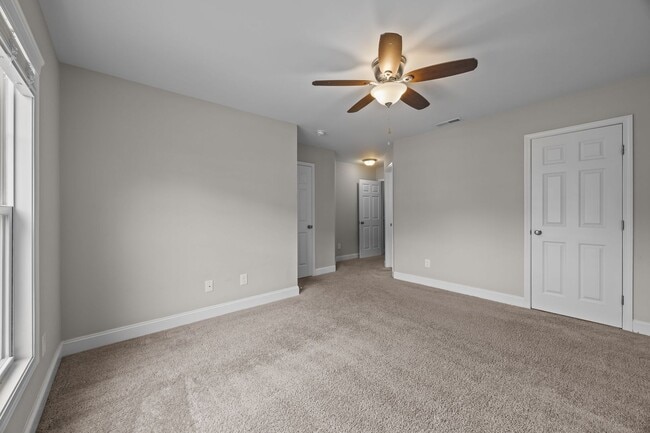 Building Photo - Welcome to Stonebay Townhomes!