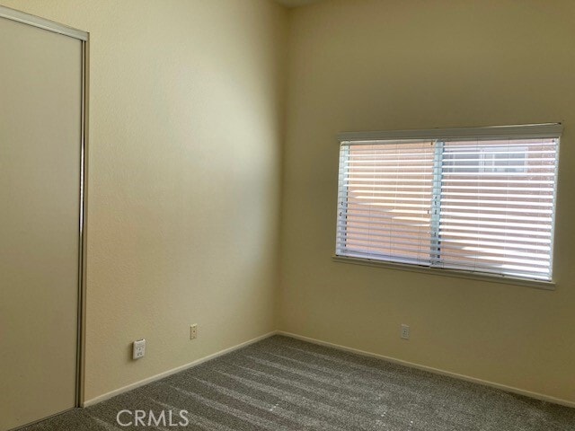 Building Photo - 20 Flintstone