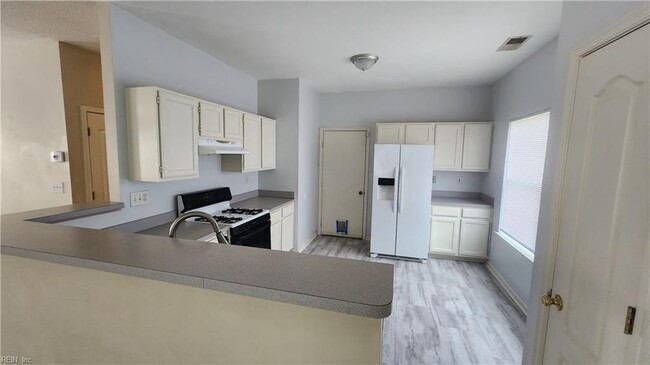 Building Photo - 3604 Pasture Cove
